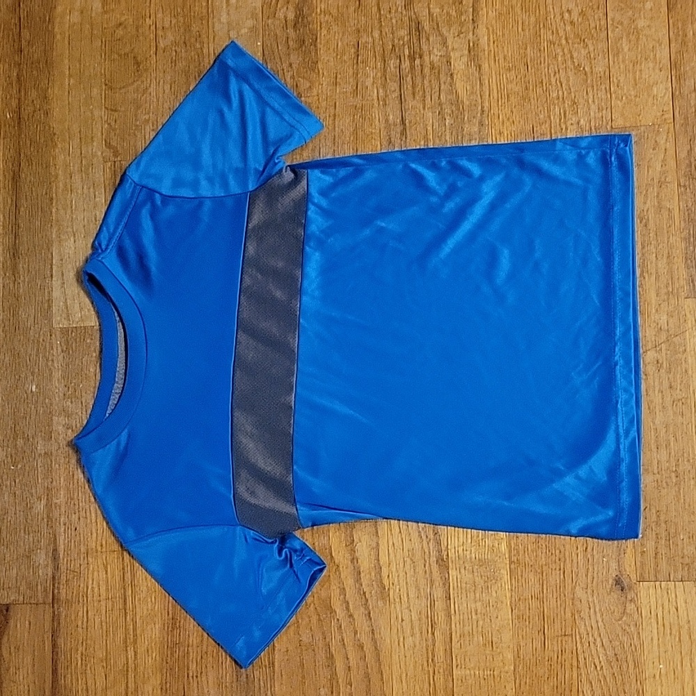 Blue active tee